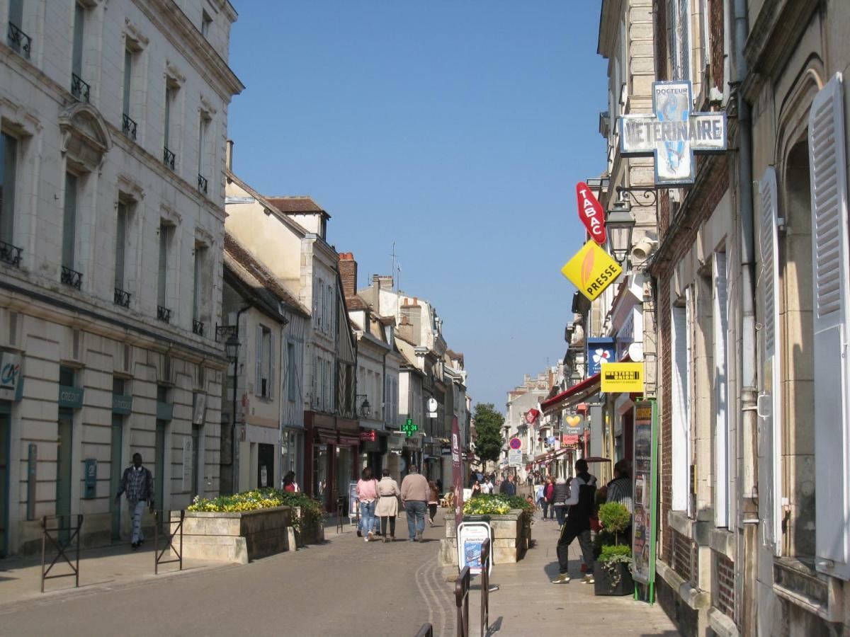 Gite De Preuilly Auxerre Exterior foto