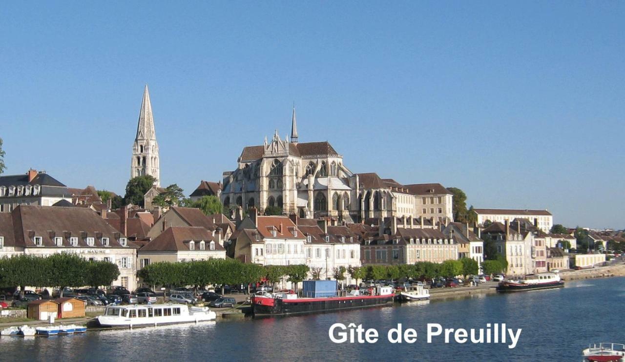 Gite De Preuilly Auxerre Exterior foto